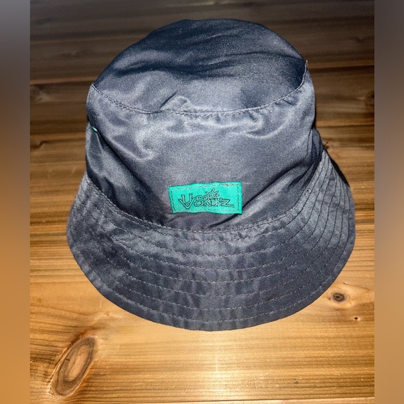 UV SKINZ Toddler Boy Swim Set w/ Hat size 5 & Extra pair of Zero X Sz 5/6 Trunks - Picture 2 of 14